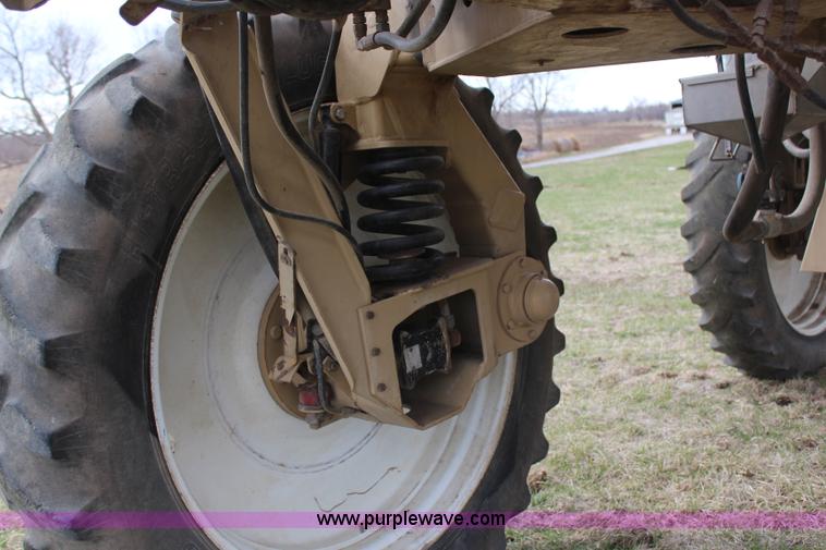 image for item H6155 1998 Tyler Patriot WT self-propelled sprayer