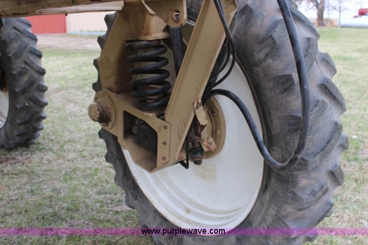 image for item H6155 1998 Tyler Patriot WT self-propelled sprayer