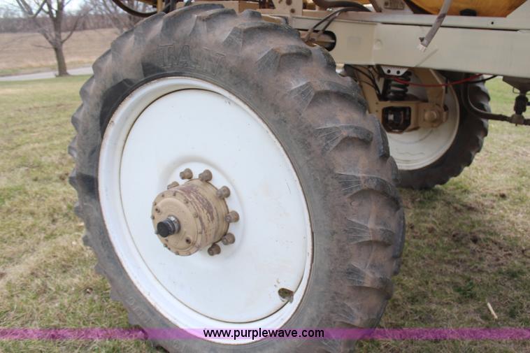 image for item H6155 1998 Tyler Patriot WT self-propelled sprayer