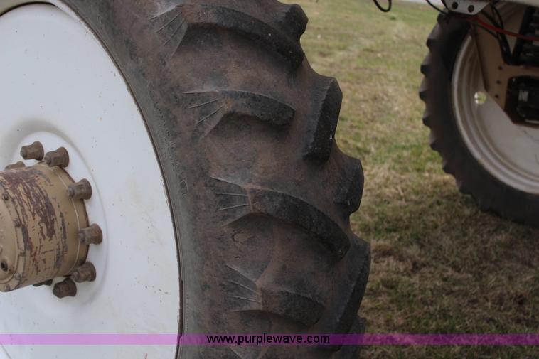 image for item H6155 1998 Tyler Patriot WT self-propelled sprayer