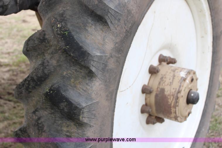 image for item H6155 1998 Tyler Patriot WT self-propelled sprayer