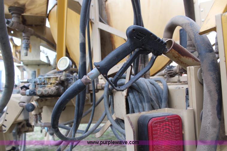 image for item H6155 1998 Tyler Patriot WT self-propelled sprayer