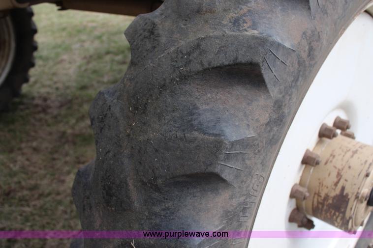 image for item H6155 1998 Tyler Patriot WT self-propelled sprayer