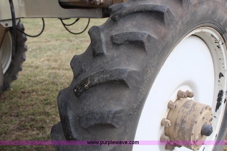 image for item H6155 1998 Tyler Patriot WT self-propelled sprayer