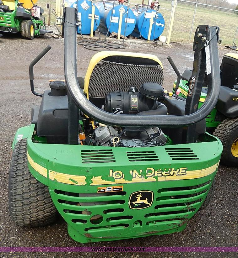 image for item H6194 2005 John Deere 757 Z-Trak lawn mower