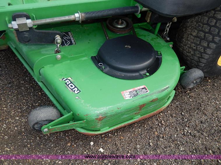 image for item H6194 2005 John Deere 757 Z-Trak lawn mower