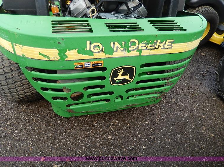 image for item H6194 2005 John Deere 757 Z-Trak lawn mower