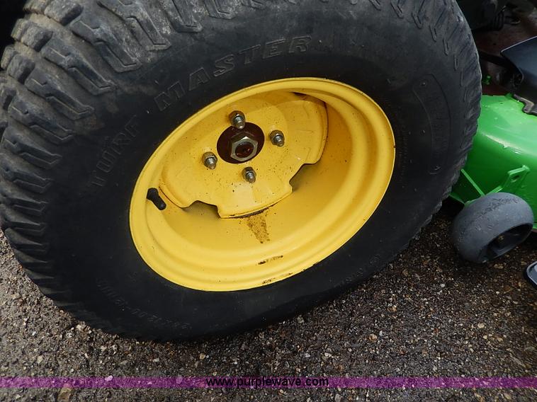 image for item H6194 2005 John Deere 757 Z-Trak lawn mower