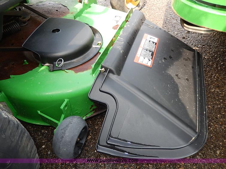 image for item H6194 2005 John Deere 757 Z-Trak lawn mower