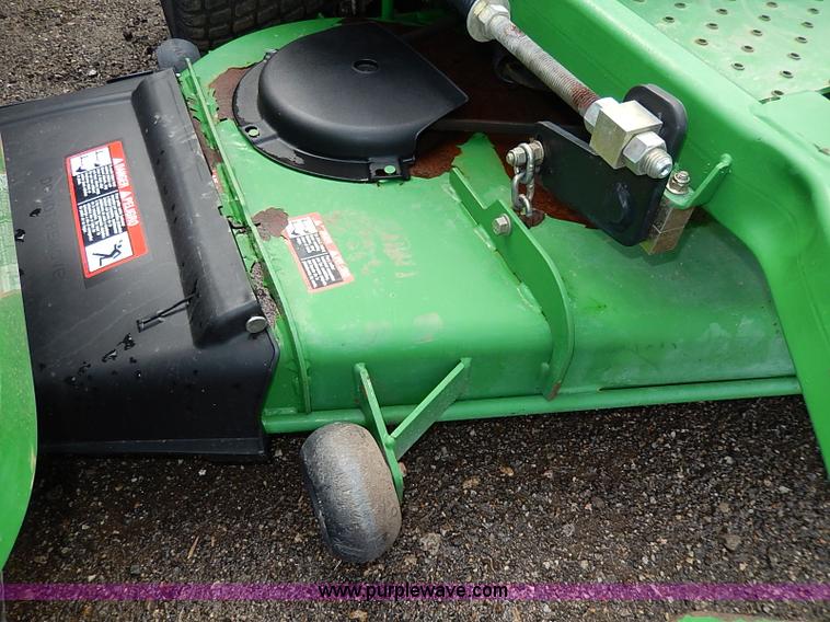 image for item H6194 2005 John Deere 757 Z-Trak lawn mower