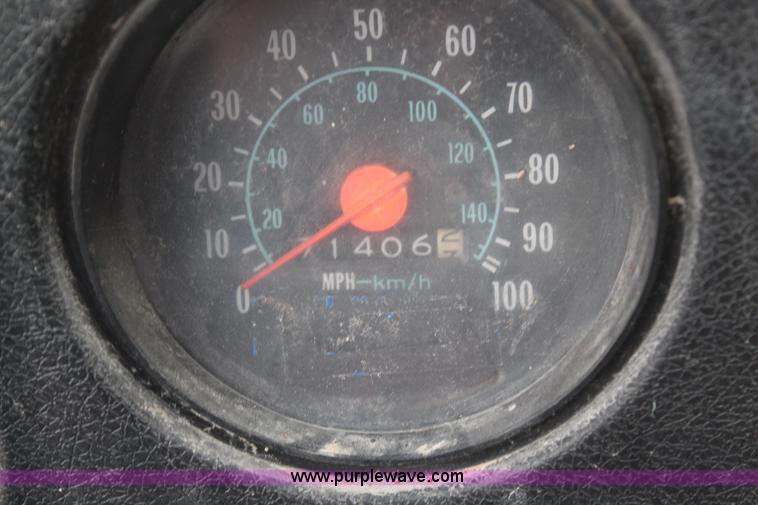 image for item H6891 1978 Chevrolet C65 truck cab and chassis