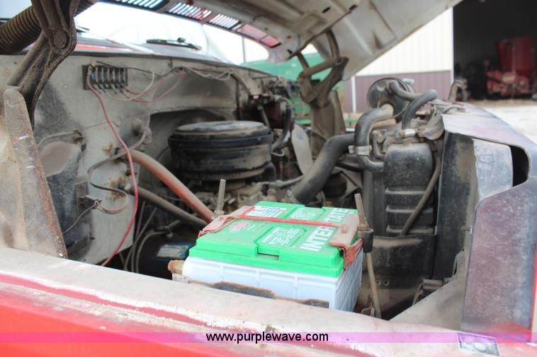 image for item H6891 1978 Chevrolet C65 truck cab and chassis