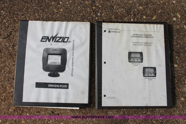 image for item H8266 1996 International 4900 floater spreader truck