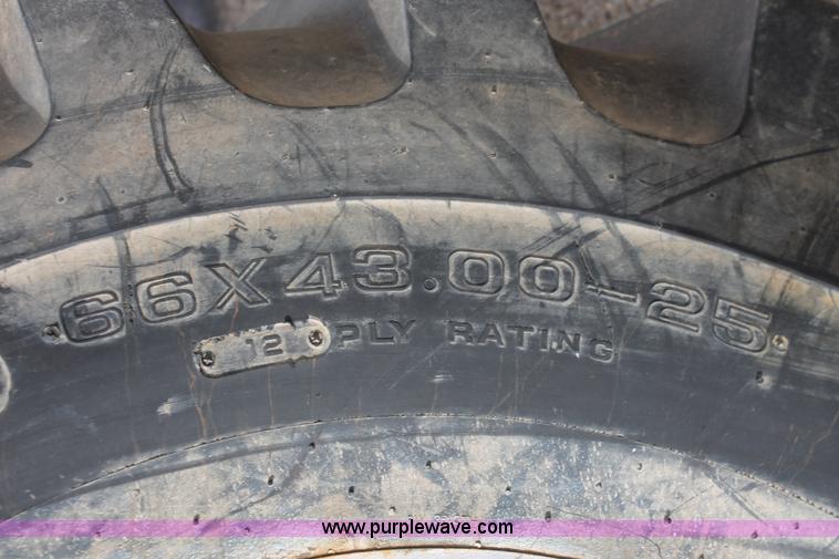 image for item H8266 1996 International 4900 floater spreader truck