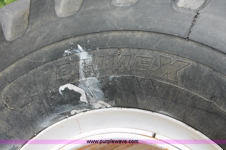 image for item H8266 1996 International 4900 floater spreader truck