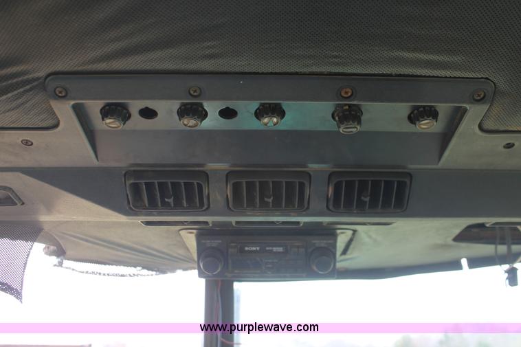 image for item H8268 1982 John Deere 4440 tractor