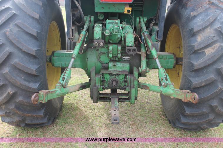 image for item H8268 1982 John Deere 4440 tractor