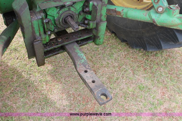 image for item H8268 1982 John Deere 4440 tractor