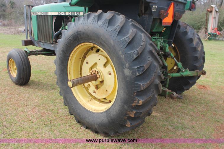 image for item H8268 1982 John Deere 4440 tractor
