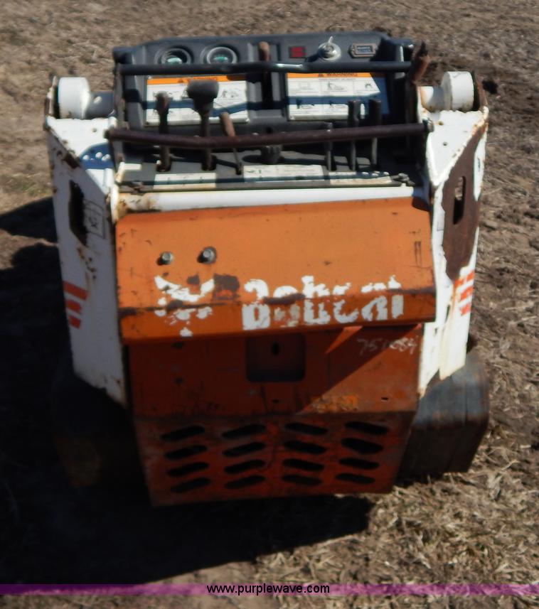image for item I1041 2002 Bobcat MT50 walk-behind loader