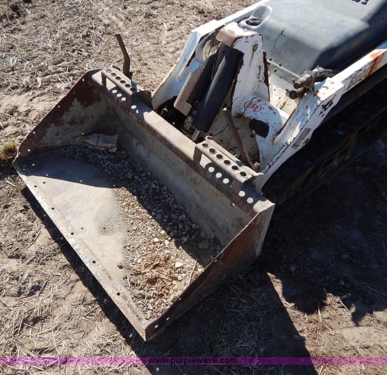 image for item I1041 2002 Bobcat MT50 walk-behind loader