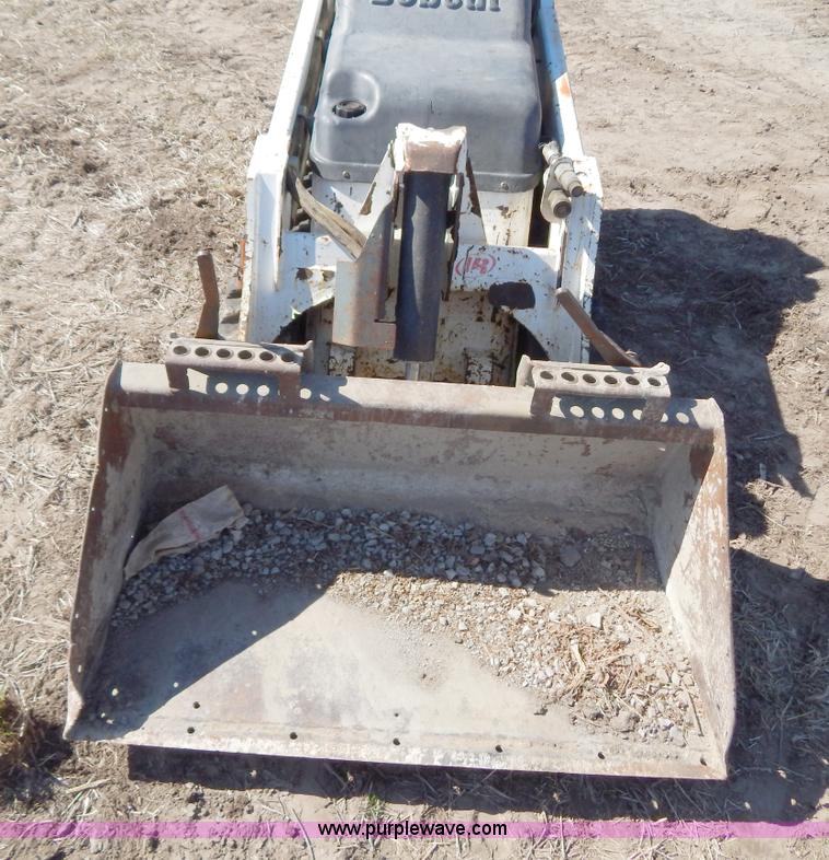 image for item I1041 2002 Bobcat MT50 walk-behind loader