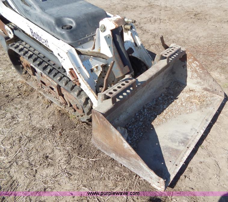 image for item I1041 2002 Bobcat MT50 walk-behind loader