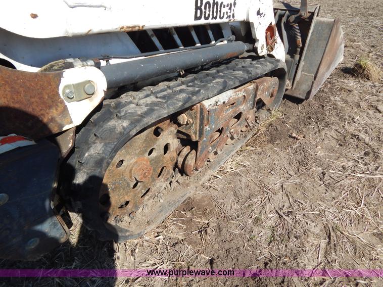 image for item I1041 2002 Bobcat MT50 walk-behind loader