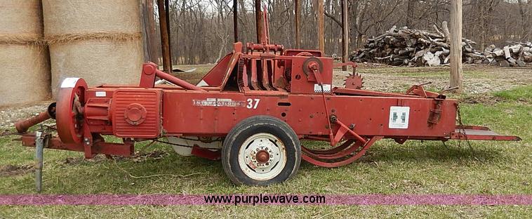 image for item I3702 International Harvester McCormick 37 small square baler