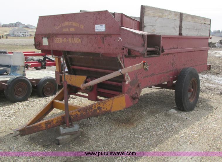image for item I4188 Blair Feed-R-Wagon