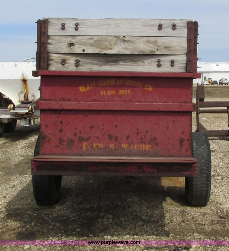 image for item I4188 Blair Feed-R-Wagon