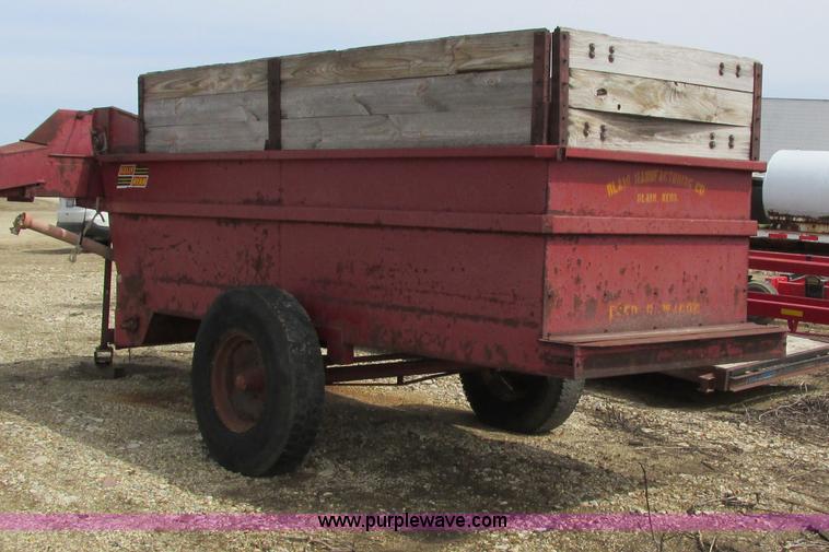 image for item I4188 Blair Feed-R-Wagon