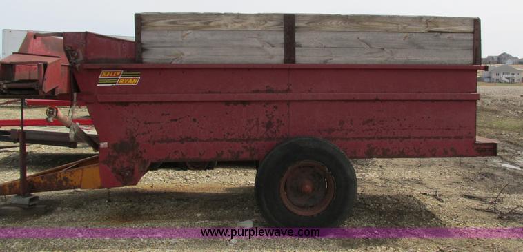 image for item I4188 Blair Feed-R-Wagon