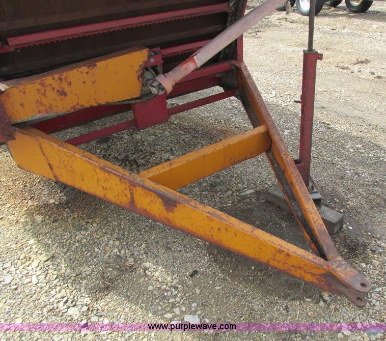 image for item I4188 Blair Feed-R-Wagon