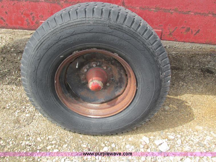 image for item I4188 Blair Feed-R-Wagon