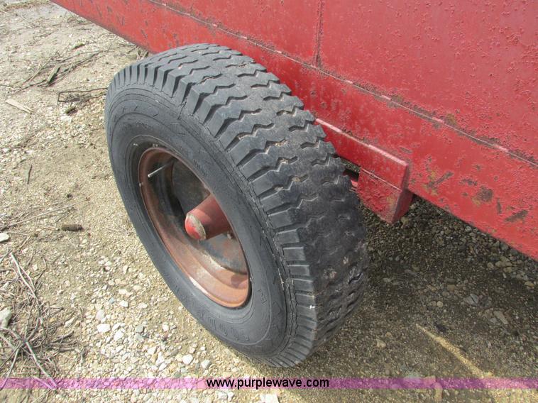 image for item I4188 Blair Feed-R-Wagon