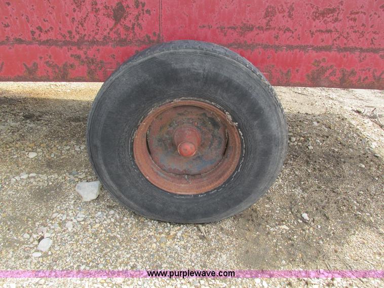 image for item I4188 Blair Feed-R-Wagon