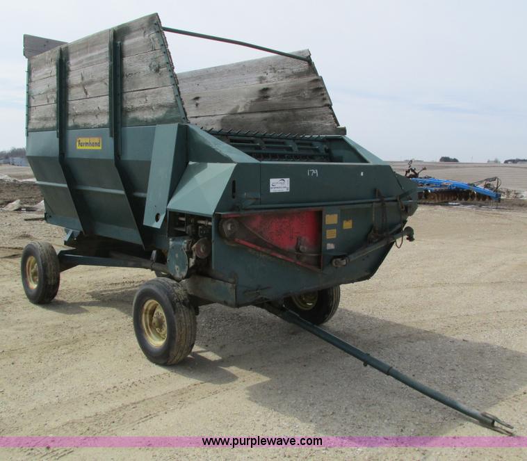image for item I4190 Farm Hand F44B feed wagon