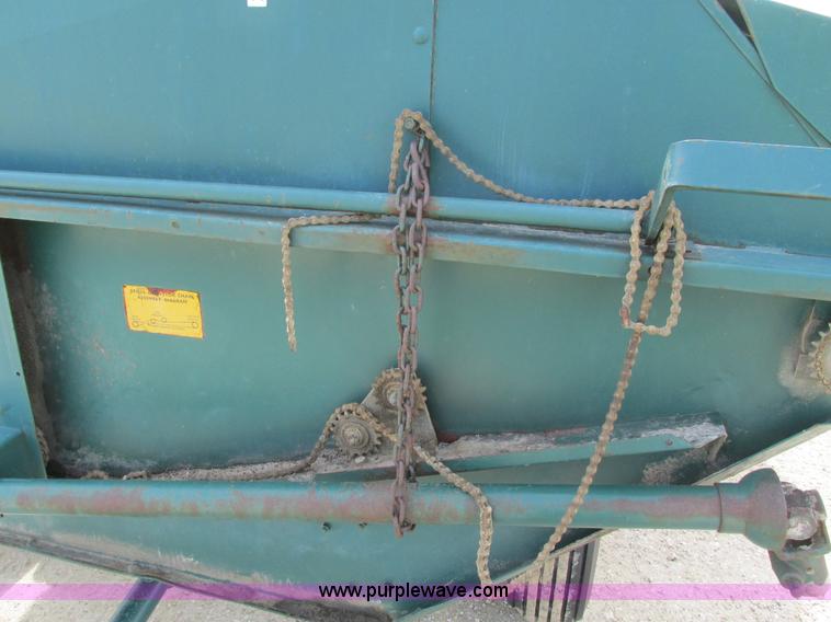 image for item I4190 Farm Hand F44B feed wagon