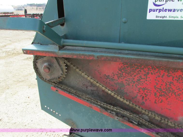 image for item I4190 Farm Hand F44B feed wagon