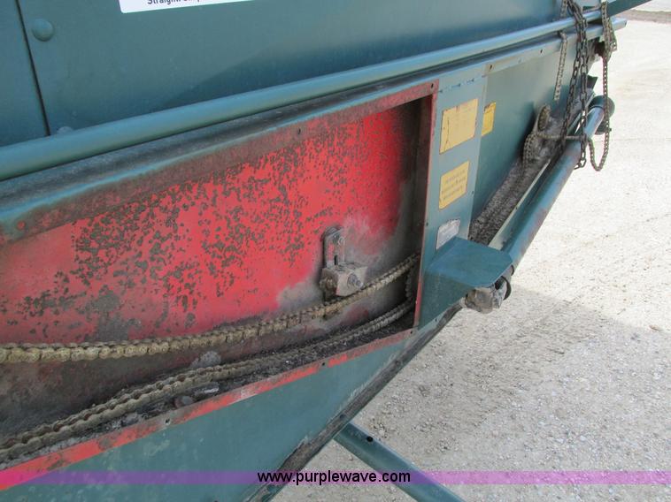 image for item I4190 Farm Hand F44B feed wagon