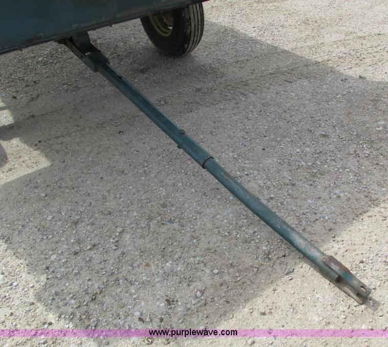 image for item I4190 Farm Hand F44B feed wagon