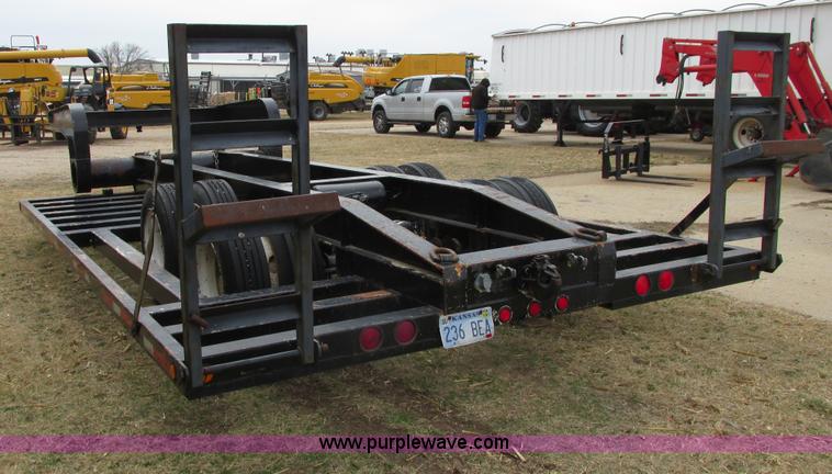 image for item I5519 1993 Combine/sprayer trailer