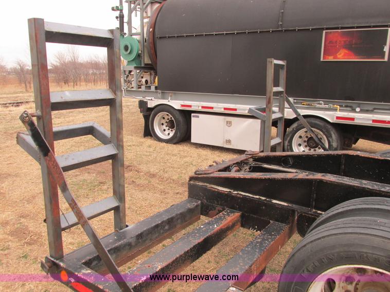 image for item I5519 1993 Combine/sprayer trailer