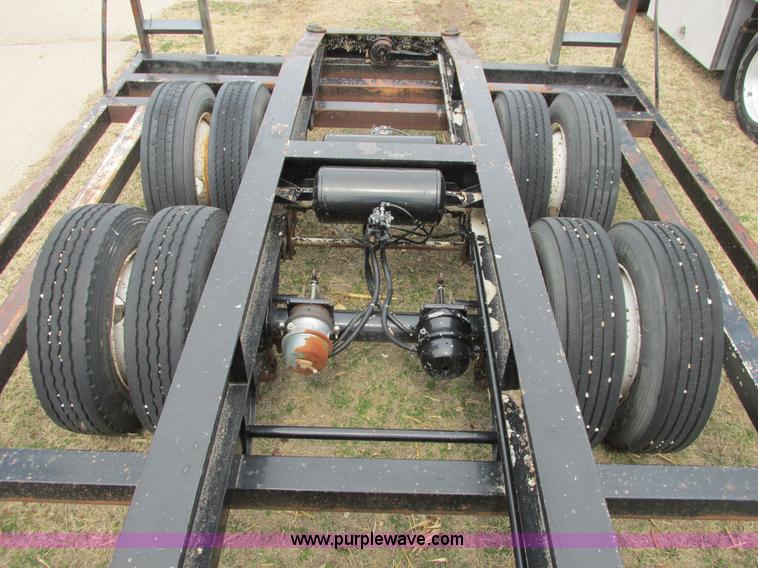 image for item I5519 1993 Combine/sprayer trailer