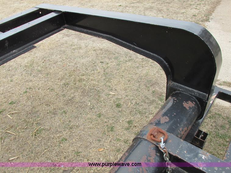 image for item I5519 1993 Combine/sprayer trailer