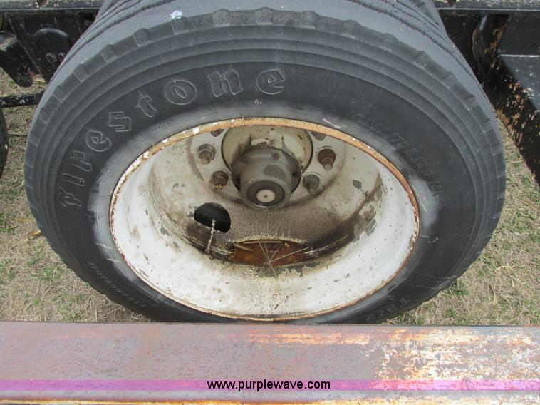 image for item I5519 1993 Combine/sprayer trailer