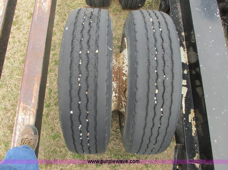 image for item I5519 1993 Combine/sprayer trailer