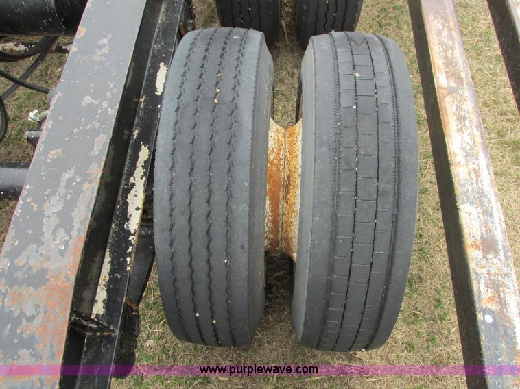 image for item I5519 1993 Combine/sprayer trailer