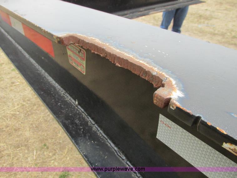 image for item I5519 1993 Combine/sprayer trailer